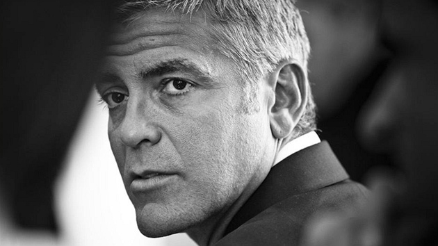 George Clooney v reklam� na kávovary 