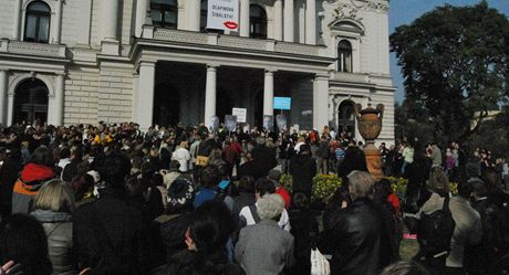 Protest na podporu Janákova divadla (ilustraní snímek)