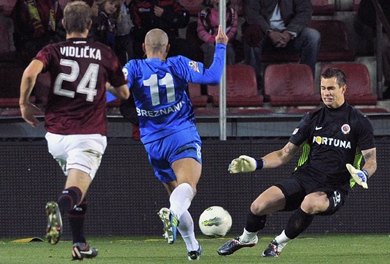 Loni v polovin íjna sparané na svém stadionu s Libercem prohráíli 0:3.