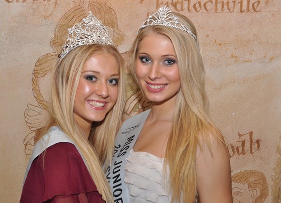 Miss Junior 2011 Natálie Kotková a Miss Junior Sympatie Veronika Pilátová 