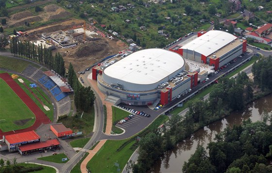 Nová multifunkční hala KV Arena v Karlových Varech se potýká s technickými problémy.