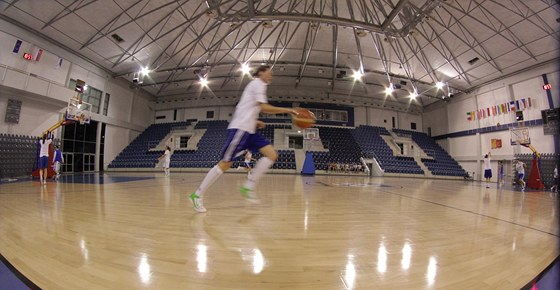 Basketbalistky Kary Trutnov pi tréninku v popradské hale.