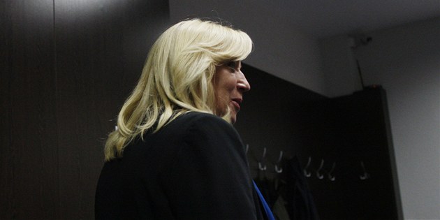 Slovenská premiérka Iveta Radi�ová krá�í po setkání koali�ních partner� na