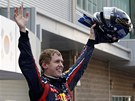 OSLAVY. Sebastian Vettel jásá po vítzství ve Velké cen Koreje. 