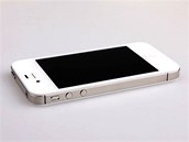 iPhone 4S recenze