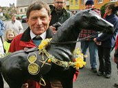 Legendrn okej Josef Va, kter v nedli poosm vyhrl Velkou pardubickou,