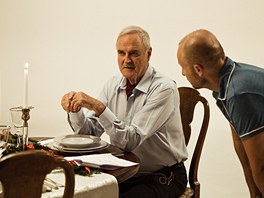 Herec John Cleese pi naten olympijskch spot z kampan ijeme Londnem