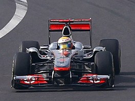 Lewis Hamilton s mclarenen v korejsk kvalifikaci voz formule 1.