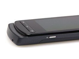 Nokia 700