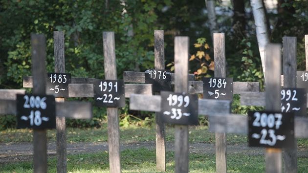 Na odpočívadle u jihlavského Pávova leží dálniční hřbitov obětí dopravních