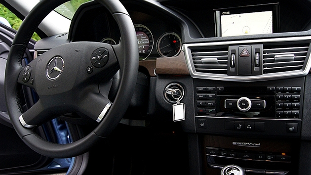 Mercedes E 200 NGT BlueEFFICIENCY