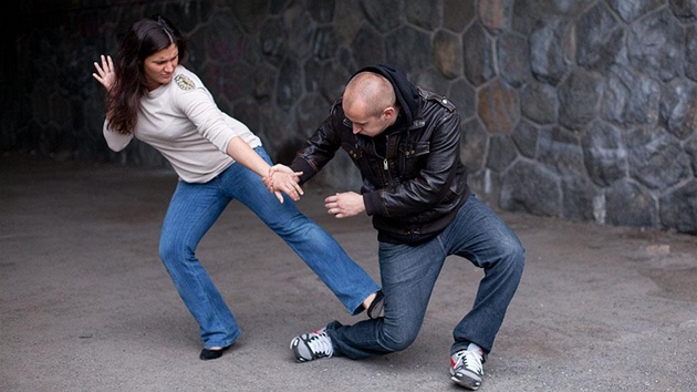 Jak se ubránit násilí? Pihlaste se zdarma 19. nebo 20.11. na kurz sebeobrany s