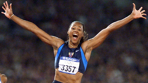 NA VRCHOLU. Na olympijských hrách v Sydney 2000 byla Marion Jonesová je�t� za
