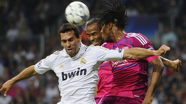 Arbeloa z Realu Madrid proti Lyonské pesile