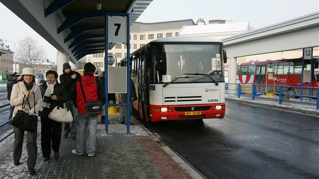 Autobusové nádra�í v P�erov�.