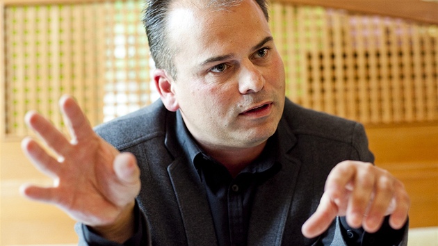 Majitel dom� na �luknovsku Pavel Zeithammer. �elí obvin�ní, �e nájemník�m