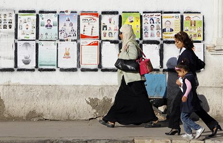 Volební plakáty v Tunisu (18. íjna 2011)