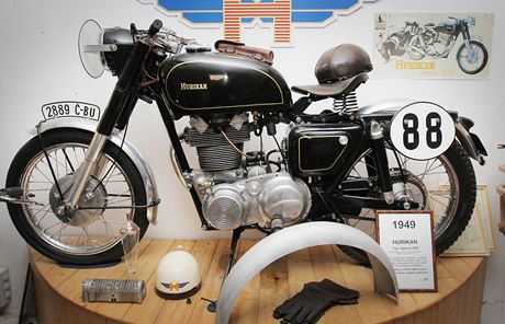 Jihoesk motocyklov muzeum. Na snmku Hurikan - Special 350 z roku 1949. 