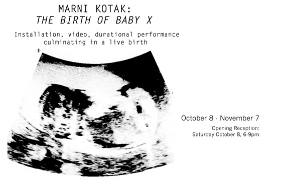 Pozvánka na výstavu Marni Kotakové, bhem ní porodila dít.