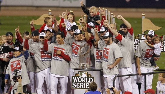 Baseballisté St. Louis Cardinals slaví trimuf ve Svtové sérii.