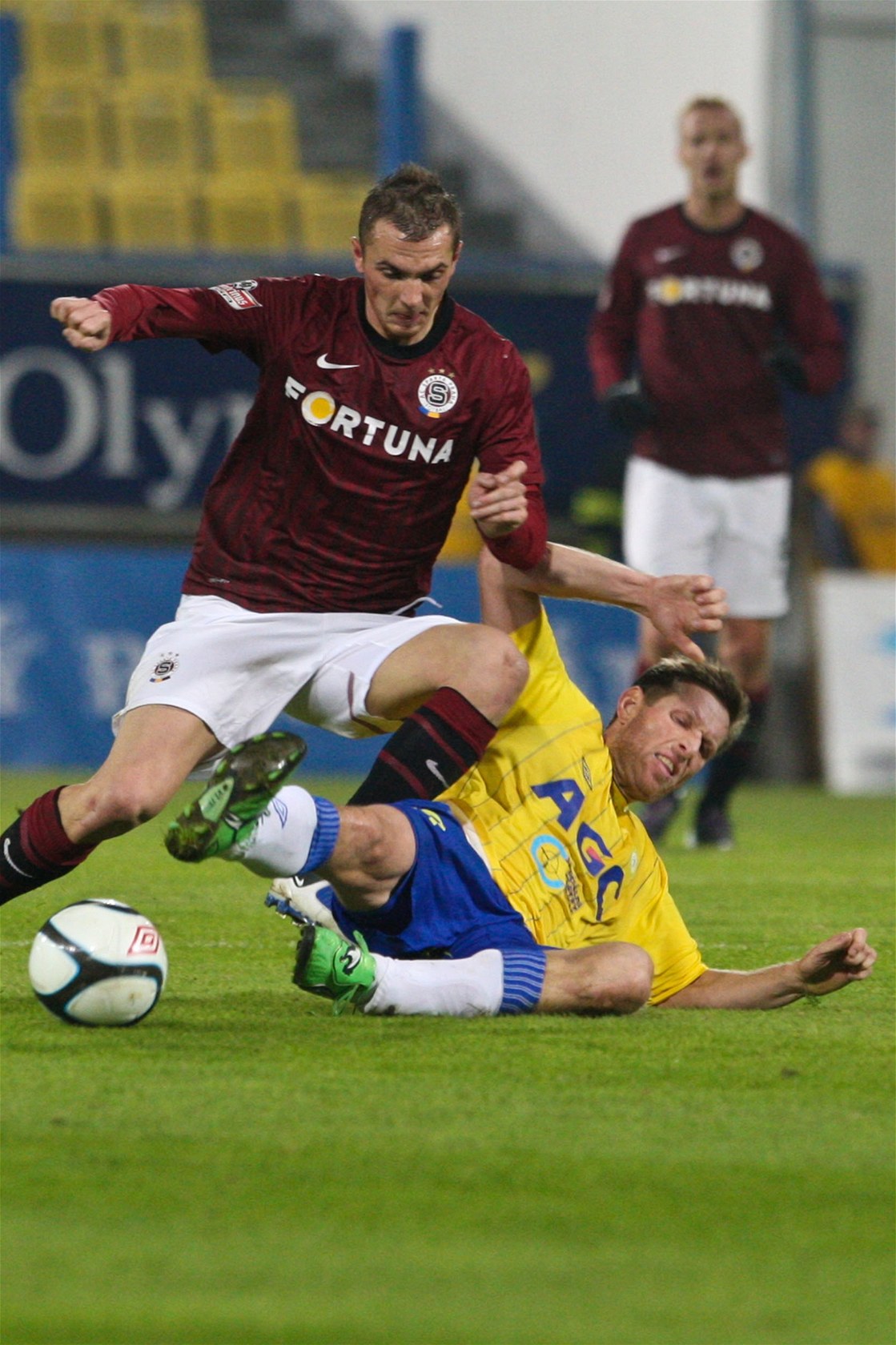 FORTUNA. D�kaz, �e sázkové kancelá�e dávají do sportu významné �ástky.