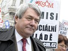 Demonstraci proti vládním reformám podpoil také pedseda KSM Vojtch Filip.