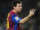 POTETÍ. Lionel Messi, útoník Barcelony, oslavuje dovrení hattricku.