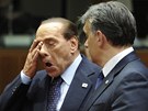 Italský premiér Silvio Berlusconi v debat s maarským premiérem Viktorem