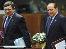 Pedseda Evropské komise Jose Manuel Barroso (vlevo) a italský premiér Silvio
