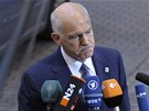 ecký premiér Jorg Papandreu.