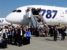 Dreamliner ped prvním komerním letem na letiti v japonském mst Narita (26....