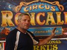 Ivan Ringel vlastní osm set unikátních cirkusových plakát. A ke kadému dokáe