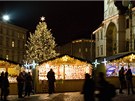 Vánoní jarmark a vánoní strom na Horním námstí v centru Olomouce.