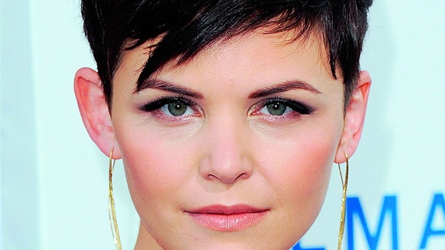 Podstih (Ginnifer Goodwin).