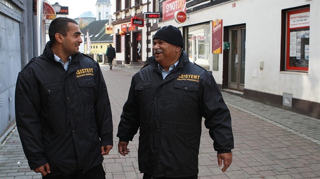 Místa v dvoulenné romské hlídce v Novém Boru obsadili Tomá Horvát (vlevo) s