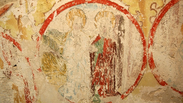 V gotickém kostele svatého Víta v Jemnici restaurátoři objevili vzácné nástěnné malby. Některé pocházejí z 15. a 16. století, jiné byly ukryty pod omítkou z roku 1770, kdy se uskutečnila barokní přestavba. 