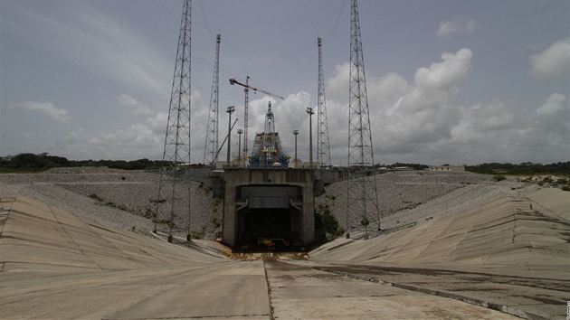 Kosmodrom v Kourou, Francouzská Guyana: stavba odpalovací rampy pro ruské...