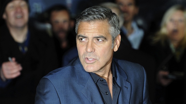 George Clooney v Londn na slavnostnm uvedenm svho filmu Beznov Idy