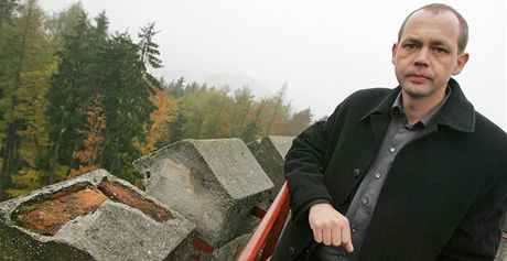 Karlovarský primátor Petr Kulhánek (KOA) zvauje rezignaci.