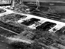 Chebské letecké dílny a letit po bombardování v roce 1945, zábr z