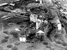 Chebské nádraí a jeho okolí po bombardování v roce 1945, zábr z