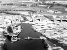 Viadukt na trati Cheb - A a okolí po bombardování v roce 1945, zábr z