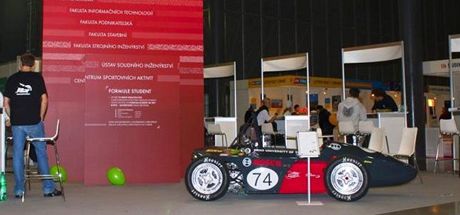 Formule Dragon 1 na veletrhu Gaudeamus na brnnském výstaviti v pavilonu F ve