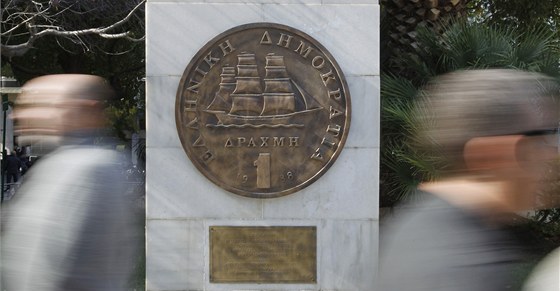 Pomník ecké drachm v Aténách (2. listopadu 2011)