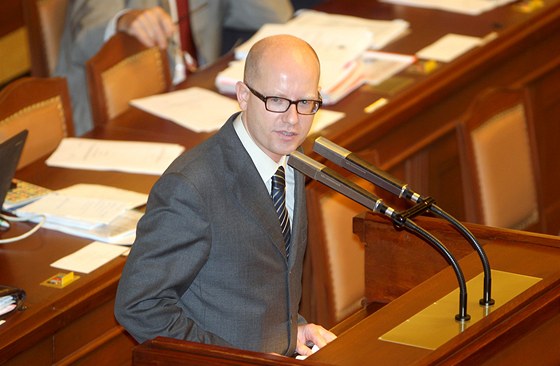 éf SSD Bohuslav Sobotka marn prosazoval, aby se o povinných majetkových piznáních hlasovalo po jménech. Koalice návrh socialist smetla.