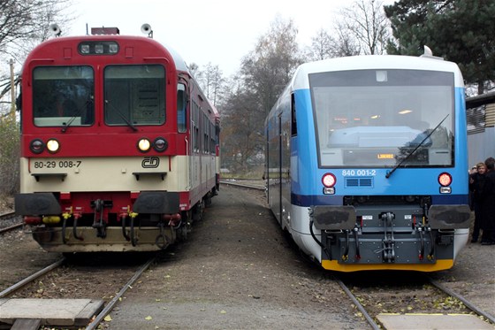 Jeden z prvních ídicích voz na eských kolejích a první vz Stadler RS1