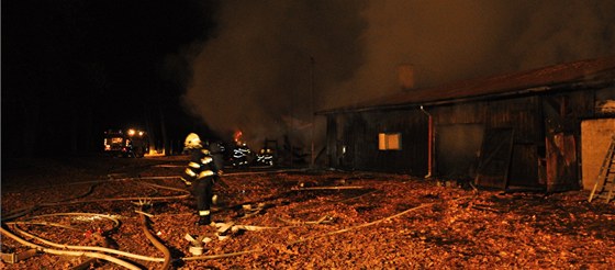 Hasii likvidují poár stelnice v Olomouci