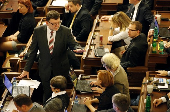 Koaliní poslanci odhlasovali balík reformních zákon za 35 minut.