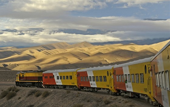 Plánovaná indická �eleznice povede z nitra Afghánistánu do východoíránského p�ístavu. Ilustra�ní snímek