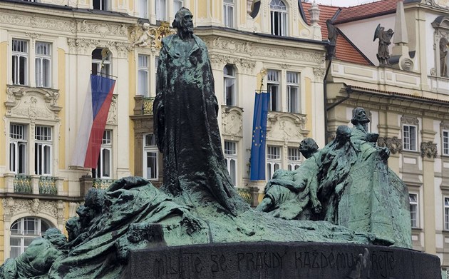 Jan Hus před 100 lety stále ještě rozděloval občany Československa